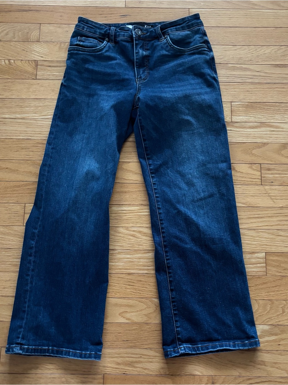 Dark Blue Women's wide Leg Jeans in a Petite/Crop length size 4